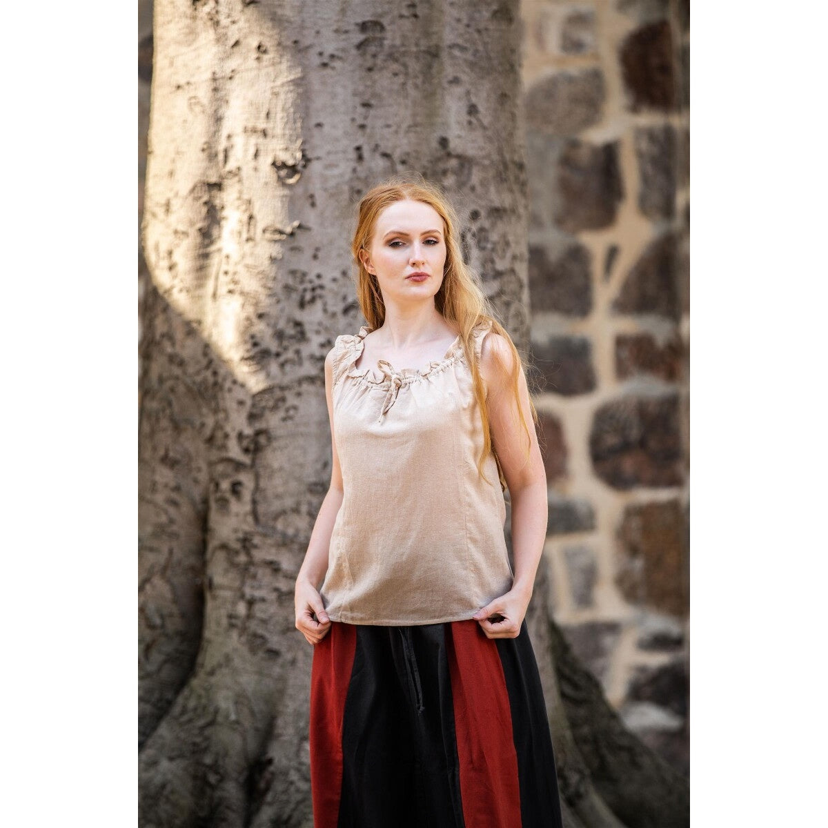 Produktbild Mittelalter Sommerbluse Adele ärmellos beige