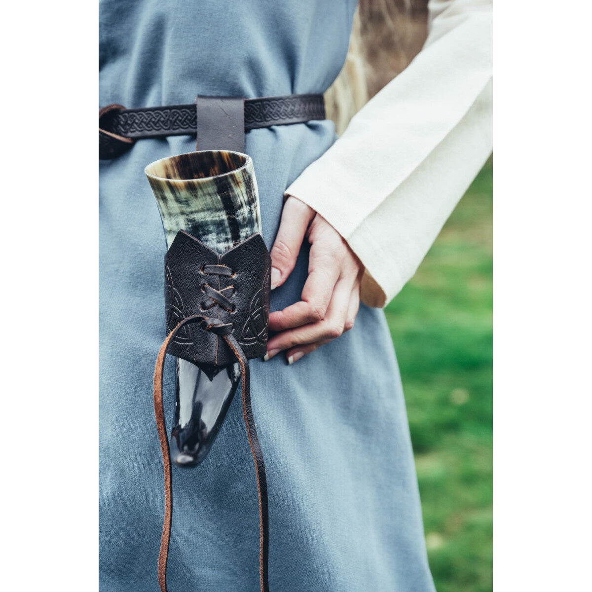 Produktbild Mittelalter Leder Trinkhornhalter mit keltischem Knoten