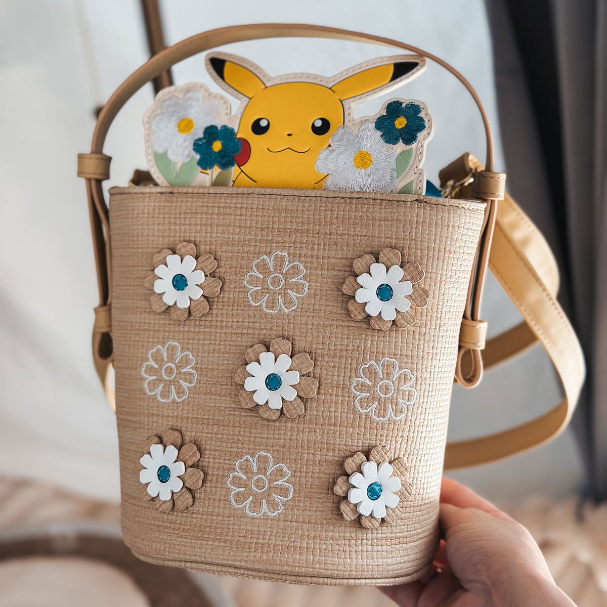 Produktbild Pokemon - Pikachu Floral Mini Handtasche