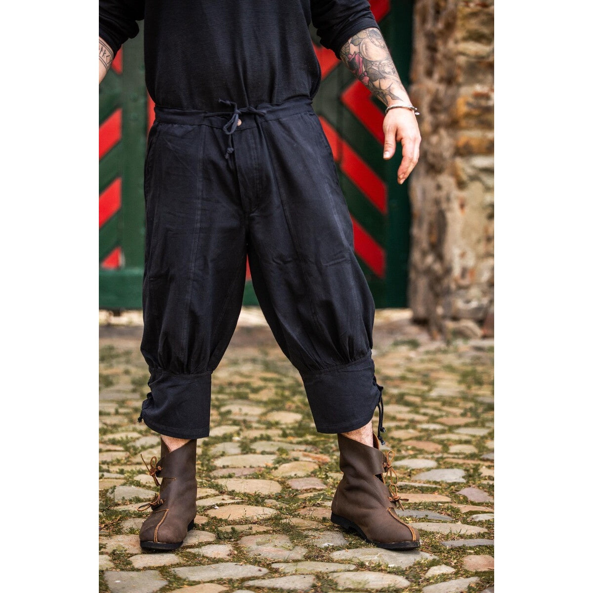 Produktbild Mittelalter Kniebundhose Laurence mit Unterbeinschnürung schwarz