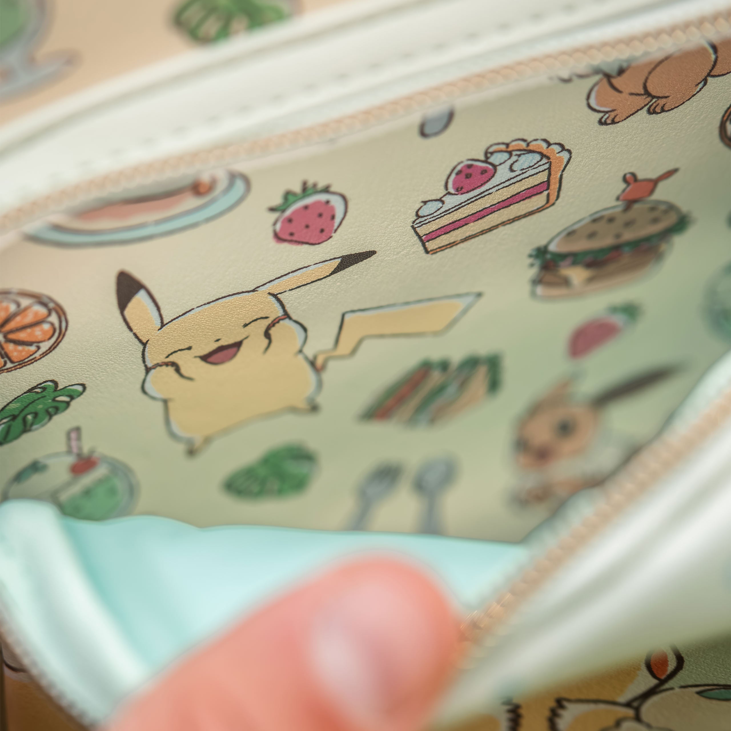 Produktbild Pokemon - Pikachu und Evoli Food Collection Mini Rucksack