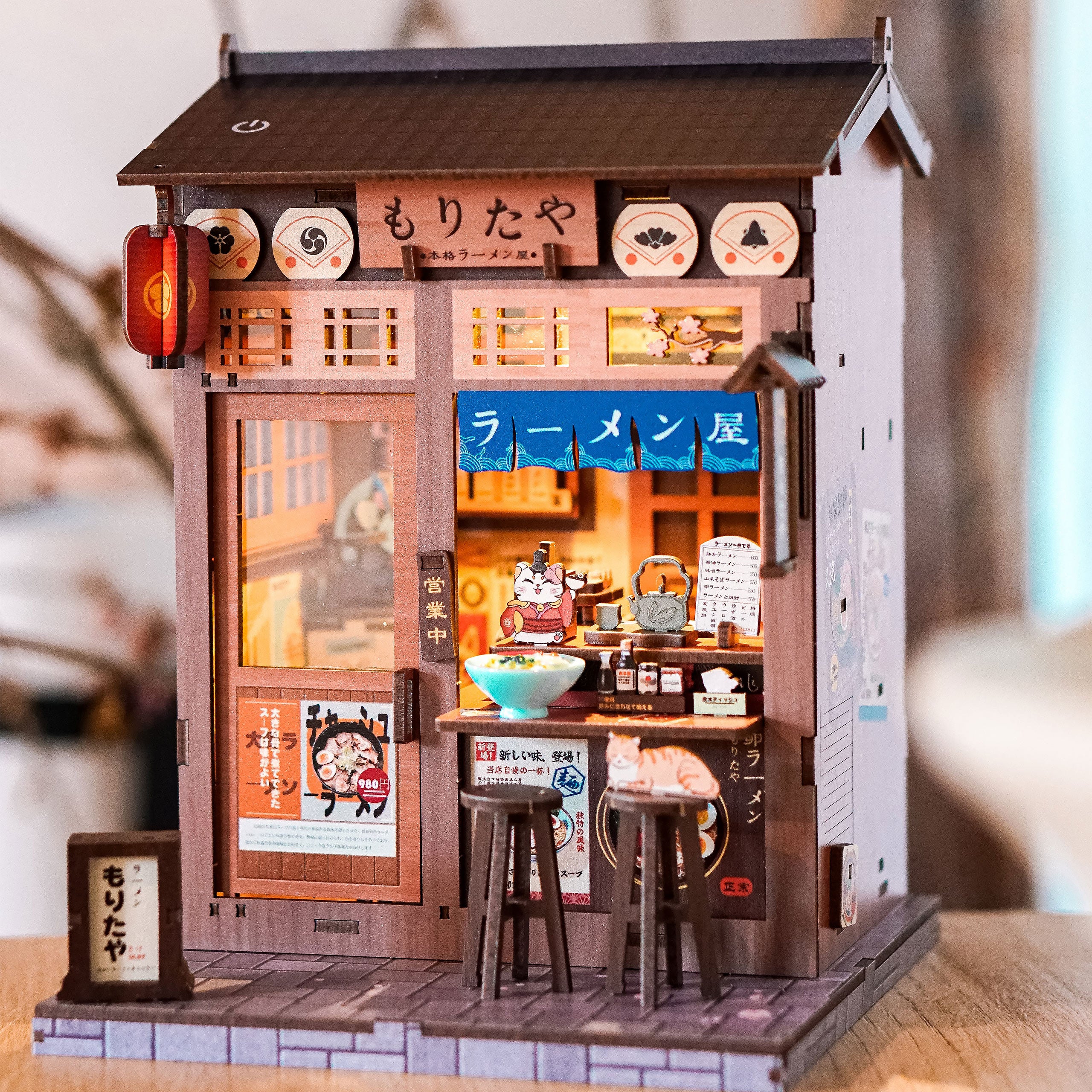 Produktbild CuteBee - Morita-Ya Miniaturhaus Book Nook Modell Bausatz
