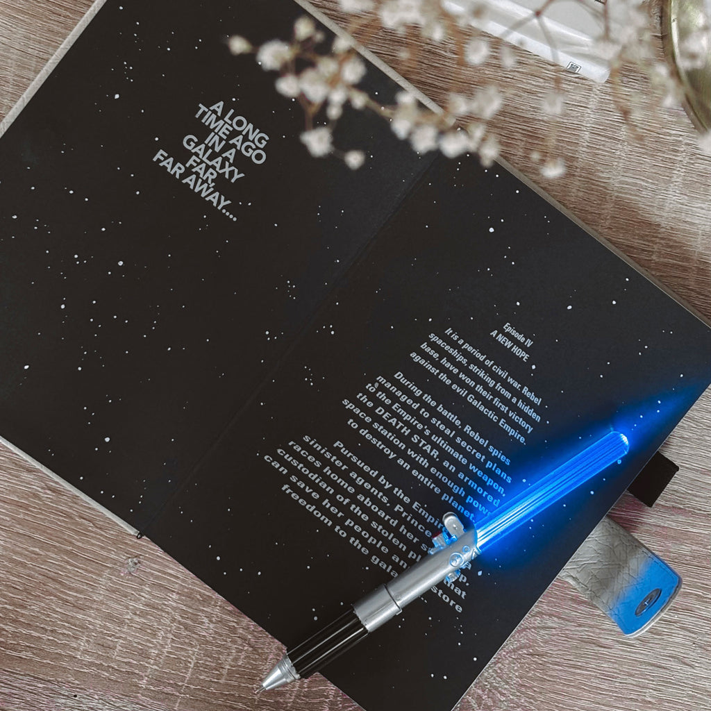 Produktbild Star Wars - Luke Skywalker Notizbuch mit Lichtschwert Stift