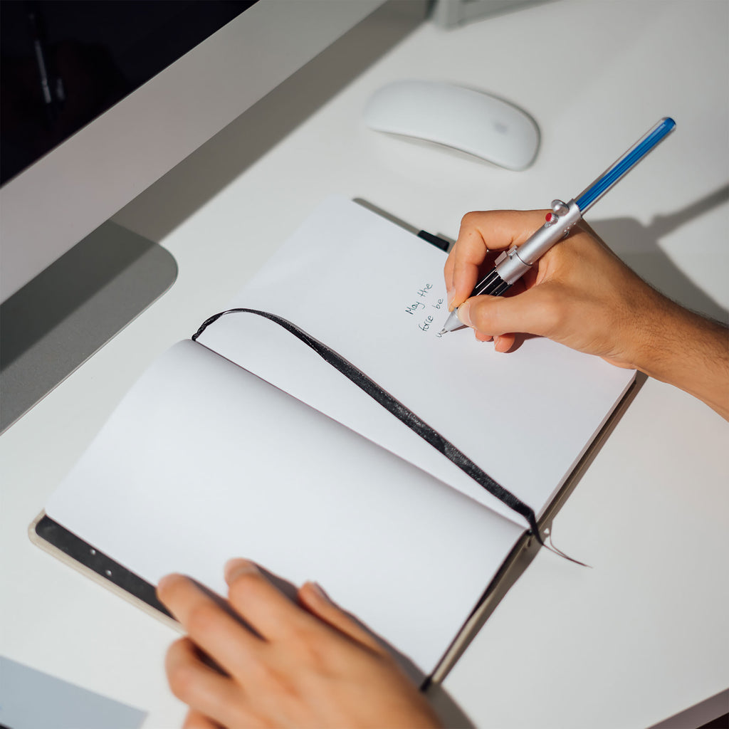 Produktbild Star Wars - Luke Skywalker Notizbuch mit Lichtschwert Stift