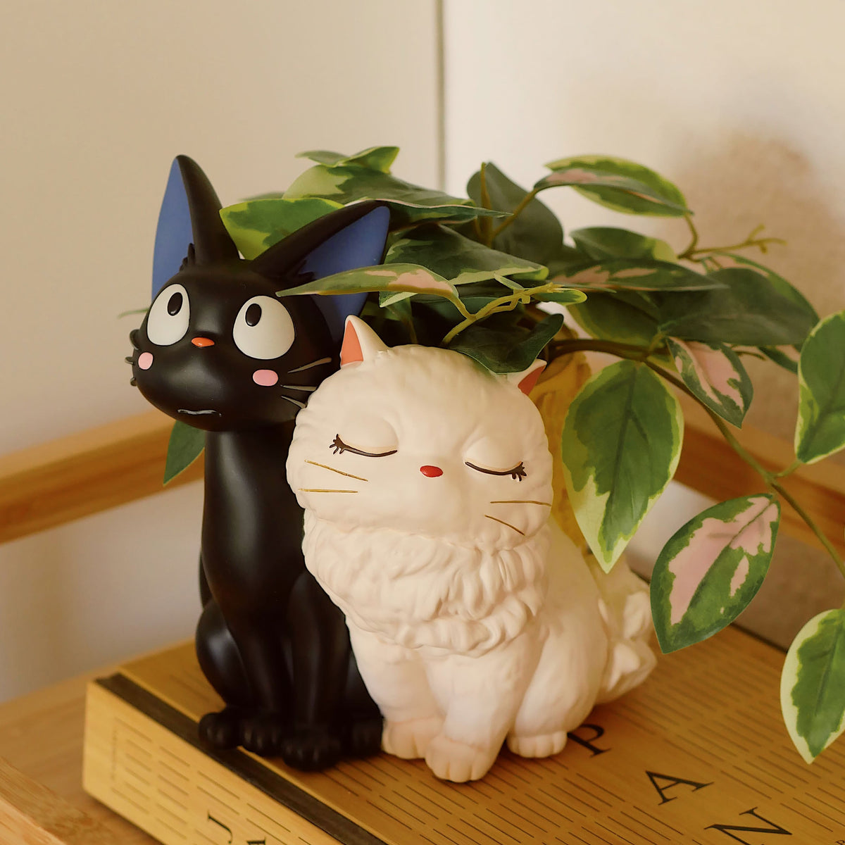 Product image Kiki’s Delivery Service – Jiji and Lily Flowerpot