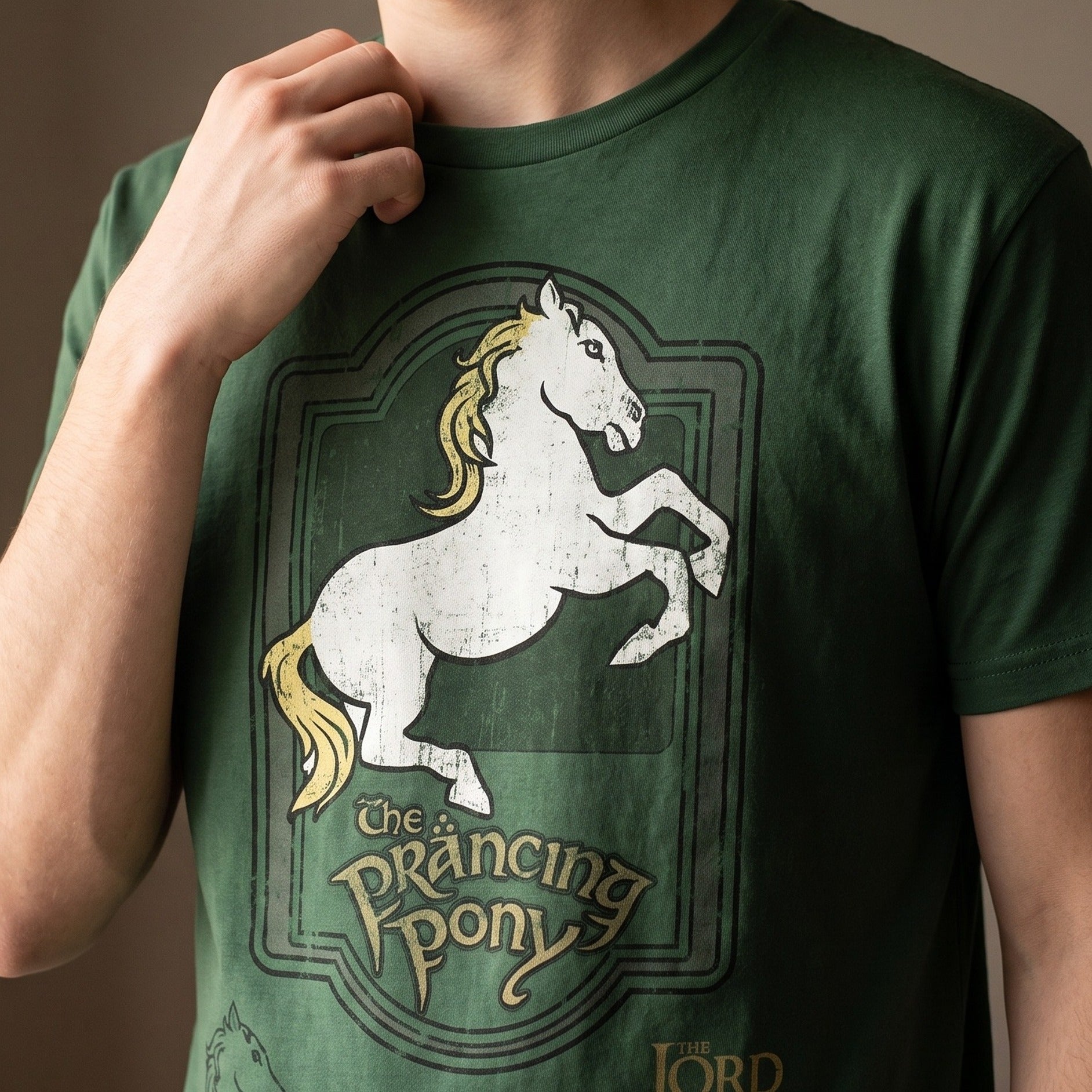 Produktbild Der Herr der Ringe - Zum Tänzelnden Pony Logo T-Shirt grün