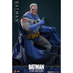 Produktbild Batman: The Dark Knight Returns - Batman Masterpiece Actionfigur 1:6 Battle Damaged Version