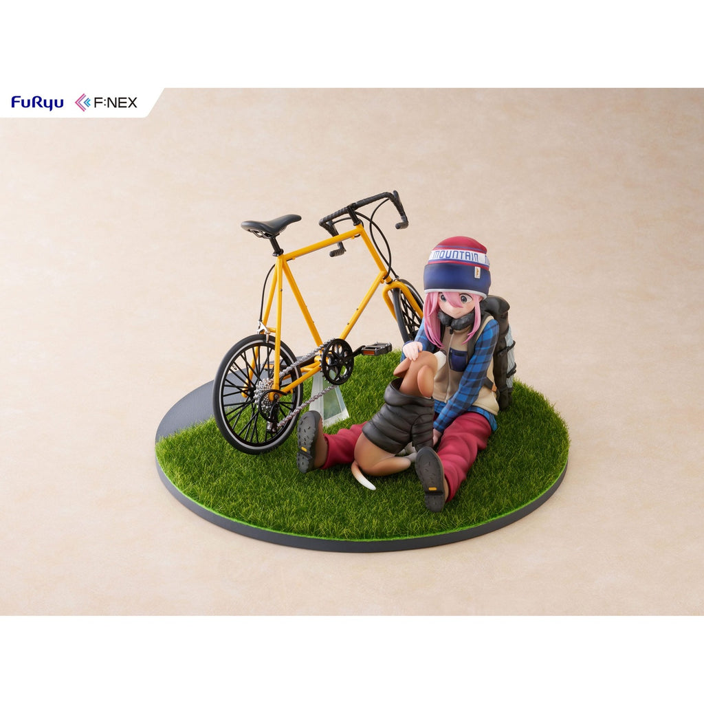 Produktbild Laid Back Camp F:NEX PVC Statue 1/7 Nadeshiko Kagamihara 13 cm