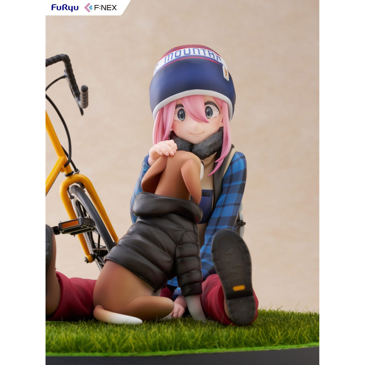 Produktbild Laid Back Camp F:NEX PVC Statue 1/7 Nadeshiko Kagamihara 13 cm