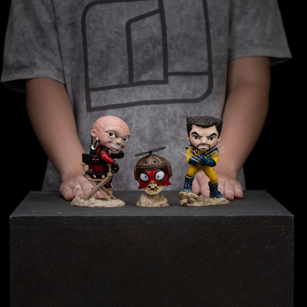Produktbild Deadpool & Wolverine Mini Co. PVC Figur Deadpool Unmasked 13 cm