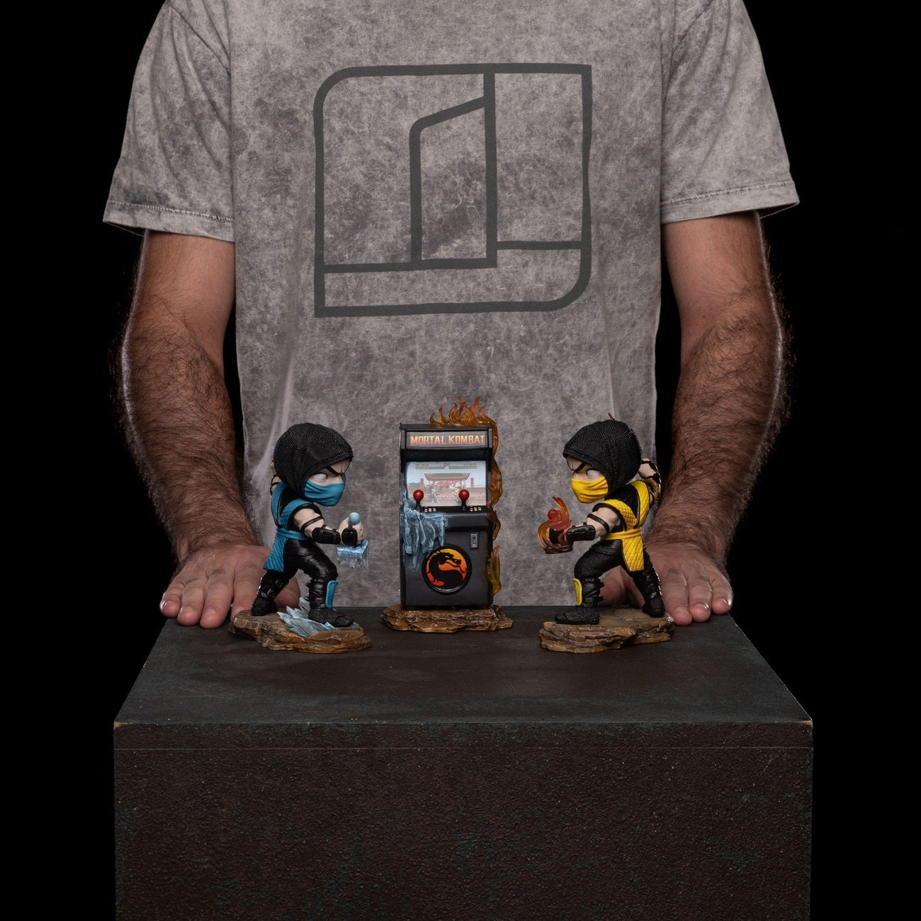 Produktbild Mortal Kombat Mini Co. PVC Figuren Scorpion vs. Subzero Arcade Set 15 cm