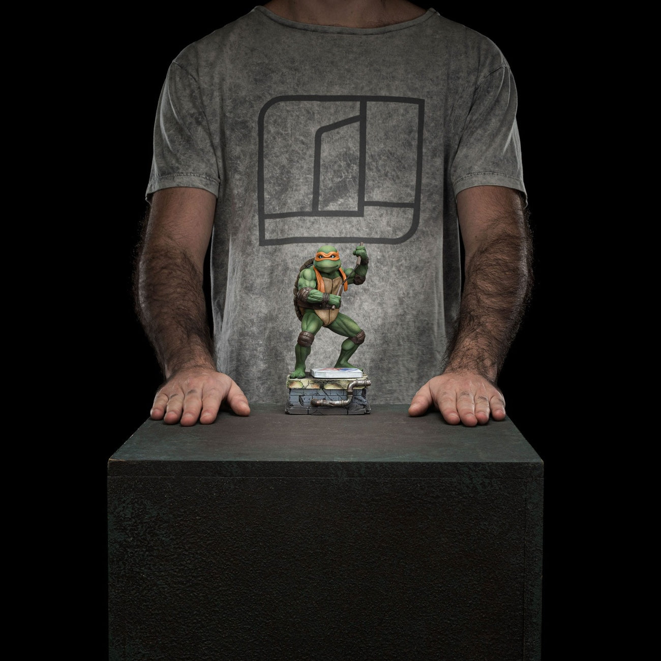 Produktbild Teenage Mutant Ninja Turtles Art Scale Statue 1/10 Michelangelo 19 cm