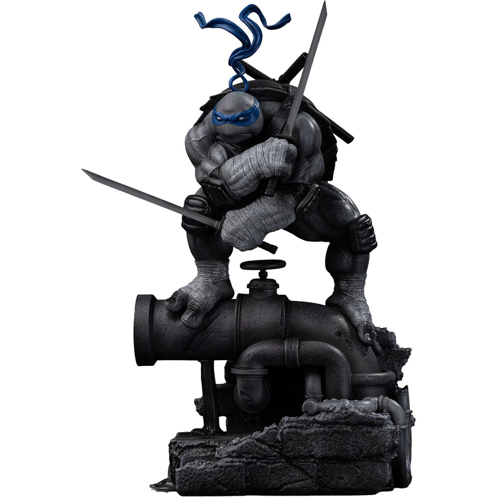 Produktbild Teenage Mutant Ninja Turtles Art Scale Statue 1/10 Leonardo Black and White Variant 26 cm heo exclusive