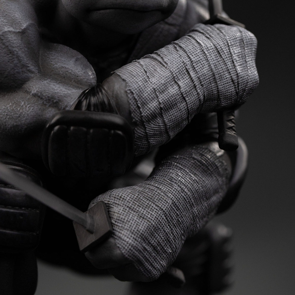Produktbild Teenage Mutant Ninja Turtles Art Scale Statue 1/10 Leonardo Black and White Variant 26 cm heo exclusive