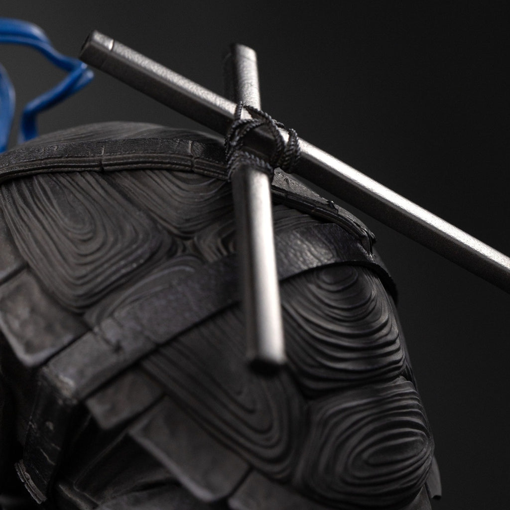 Produktbild Teenage Mutant Ninja Turtles Art Scale Statue 1/10 Leonardo Black and White Variant 26 cm heo exclusive