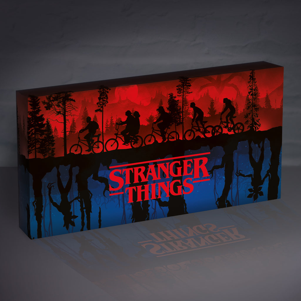 Produktbild Stranger Things - Two Worlds Wandbild mit Licht