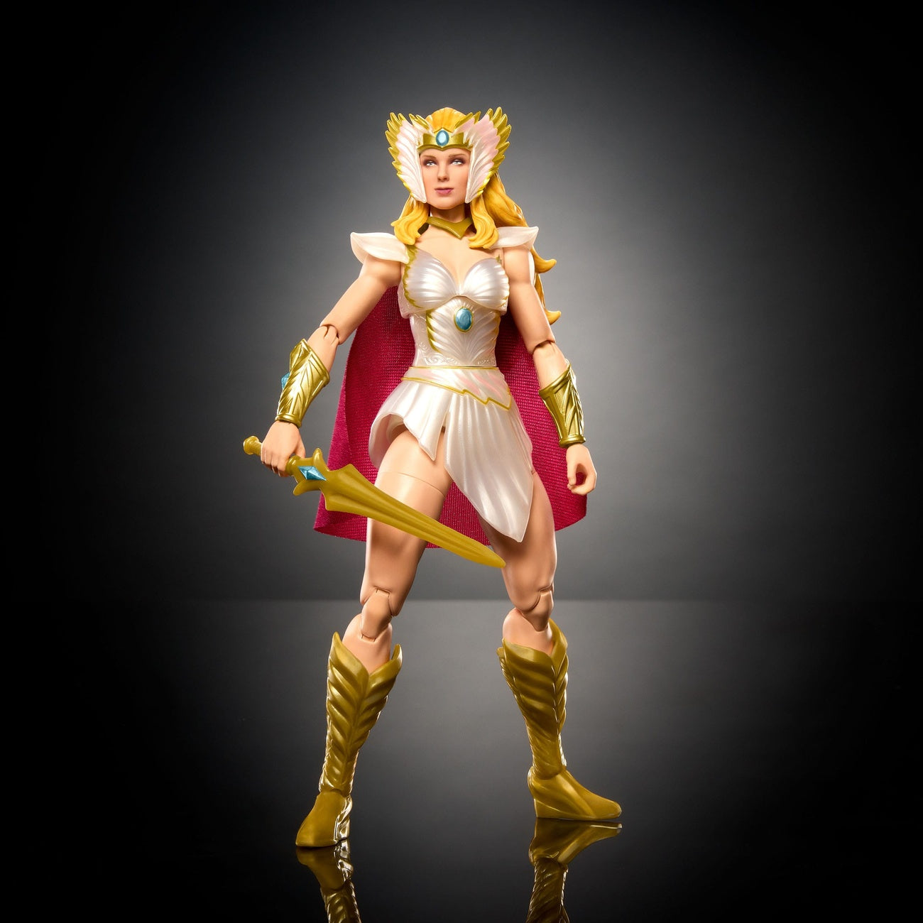 Produktbild Masters of the Universe New Eternia Actionfigur She-Ra 18 cm
