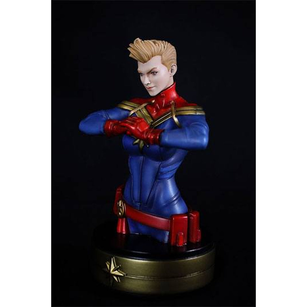 Produktbild Captain Marvel Büste Captain Marvel 20 cm