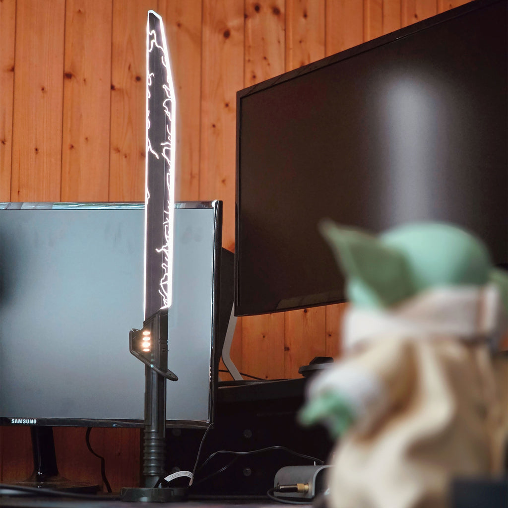 Produktbild Star Wars Lampe Mandalorian Darksaber 59 cm