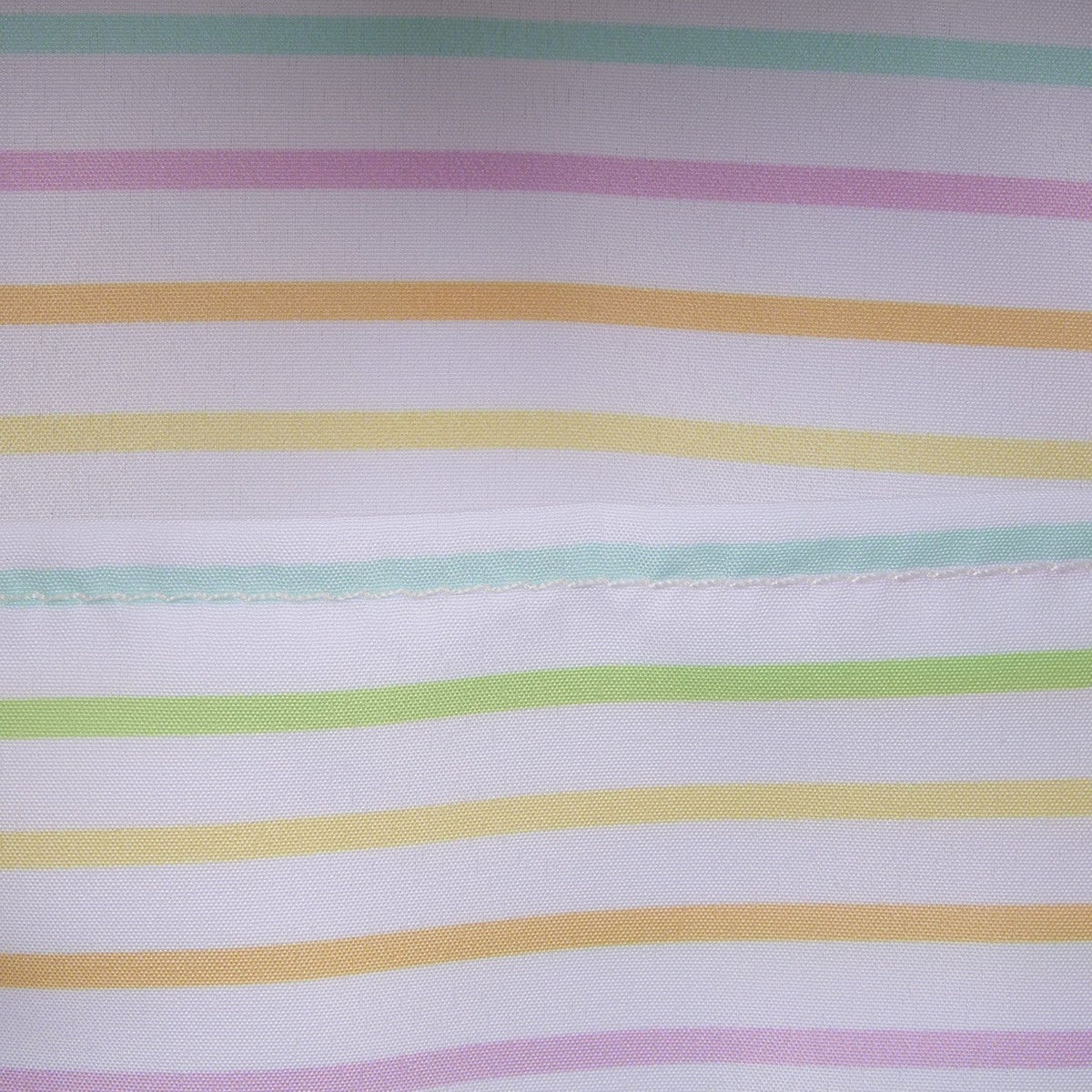 Produktbild Disney by Loungefly Umhängetasche Mickey and Friends Rainbow Stribes
