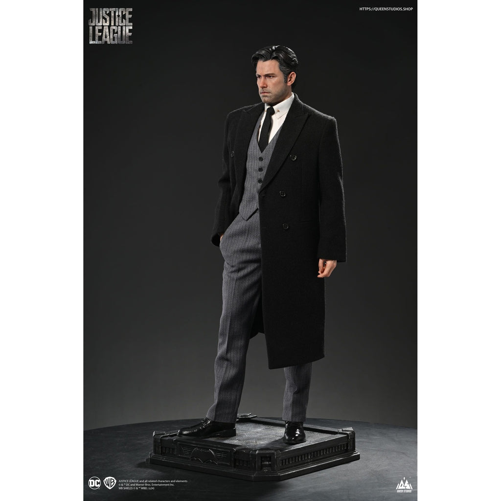 Produktbild Justice League Statue 1/4 Bruce Wayne (Ben Affleck) 51 cm