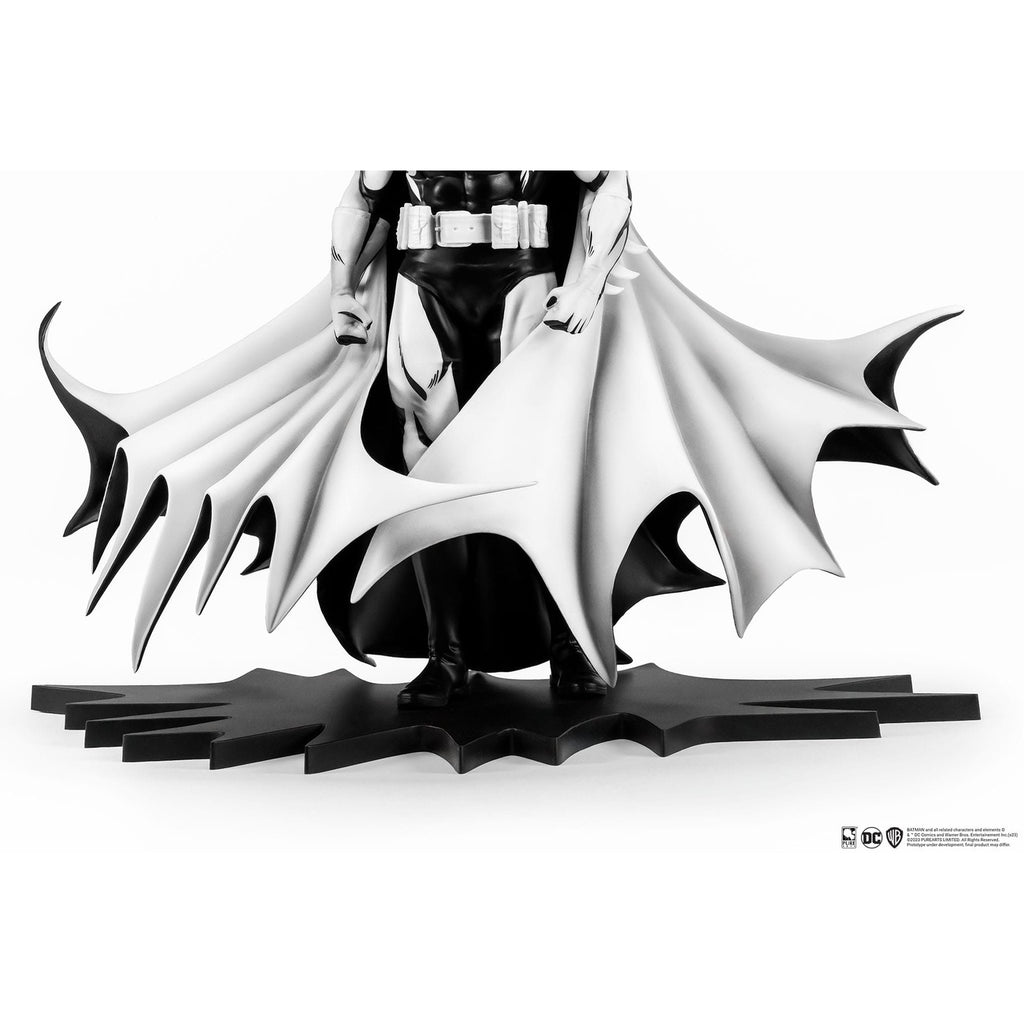 Produktbild Batman PX PVC Statue 1/8 SDCC 2024 Batman Black & White Version 27 cm