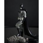 Produktbild DC Direct Statue 1/10 Batman by Bjorn Barends (Black White) 18 cm