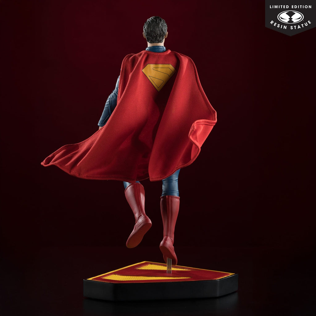 Produktbild Superman (2025) DC Direct 1/6 Statue Superman 35 cm