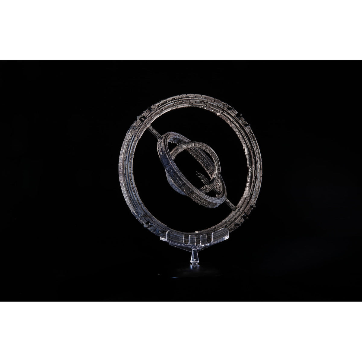 Produktbild Foundation Die-Cast The Invictus Spaceship 20 cm