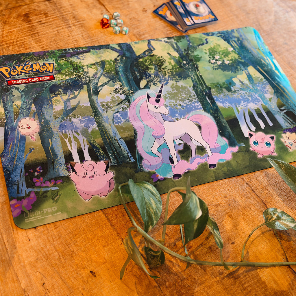 Produktbild Pokemon - Zauberwald Spielmatte