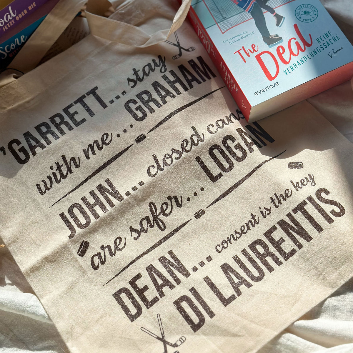 Produktbild Garrett, John und Dean Jutebeutel für Off Campus Fans