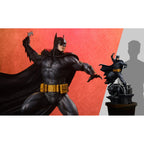 Produktbild DC Comics Maquette 1/4 Batman (Black and Gray Edition) 66 cm
