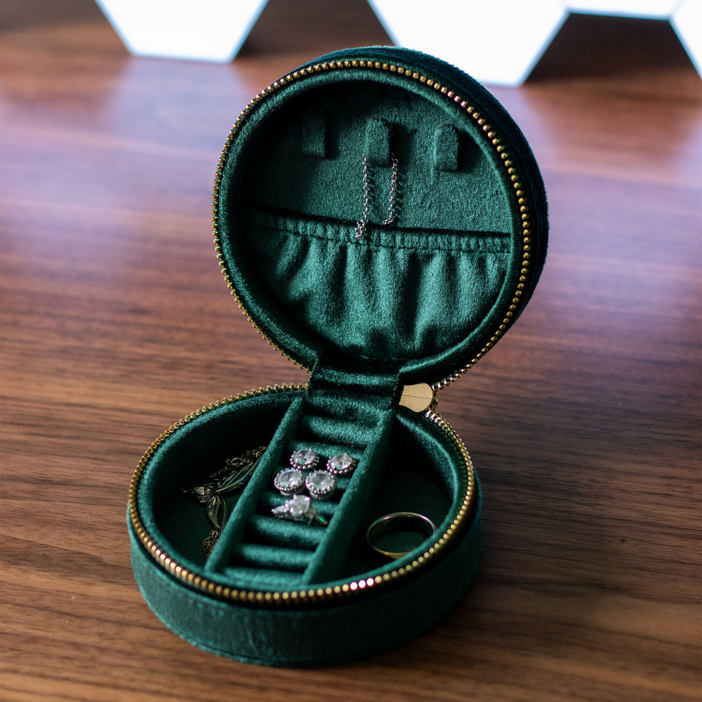 Produktbild Der Herr der Ringe - Der Eine Ring Plüsch Schmuckbox