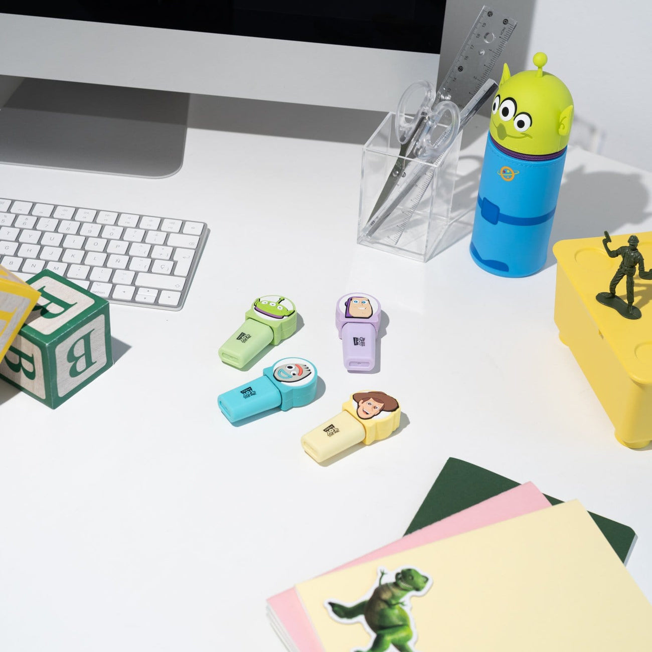 Produktbild Toy Story Textmarker mit Toppern 4er Set