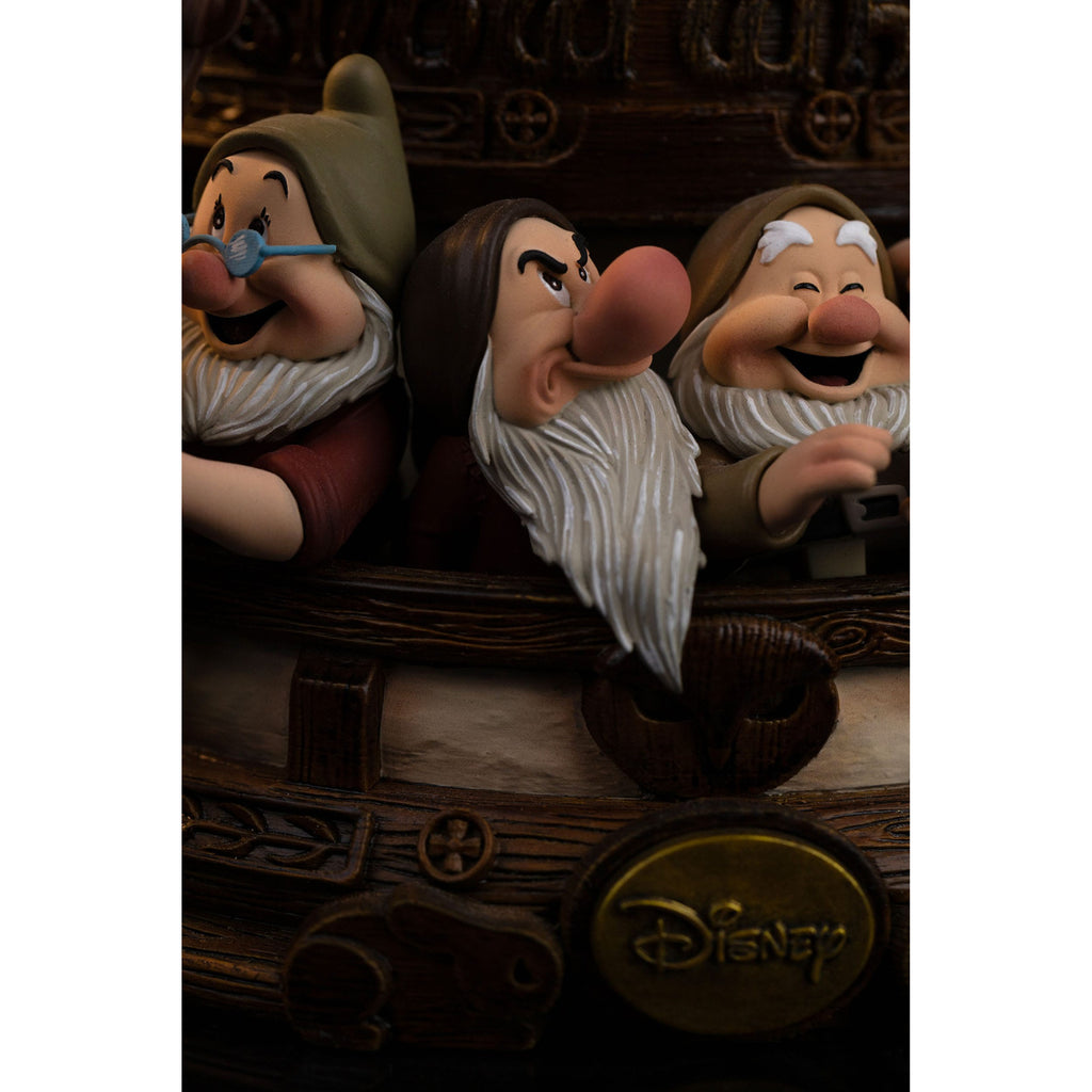 Produktbild Schneewittchen und die sieben Zwerge Art Scale Statue 1/10